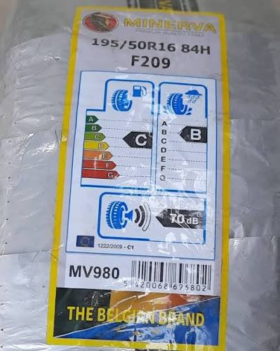 لاستیک خودرو مینروا سایز 195/50/16 گل 209